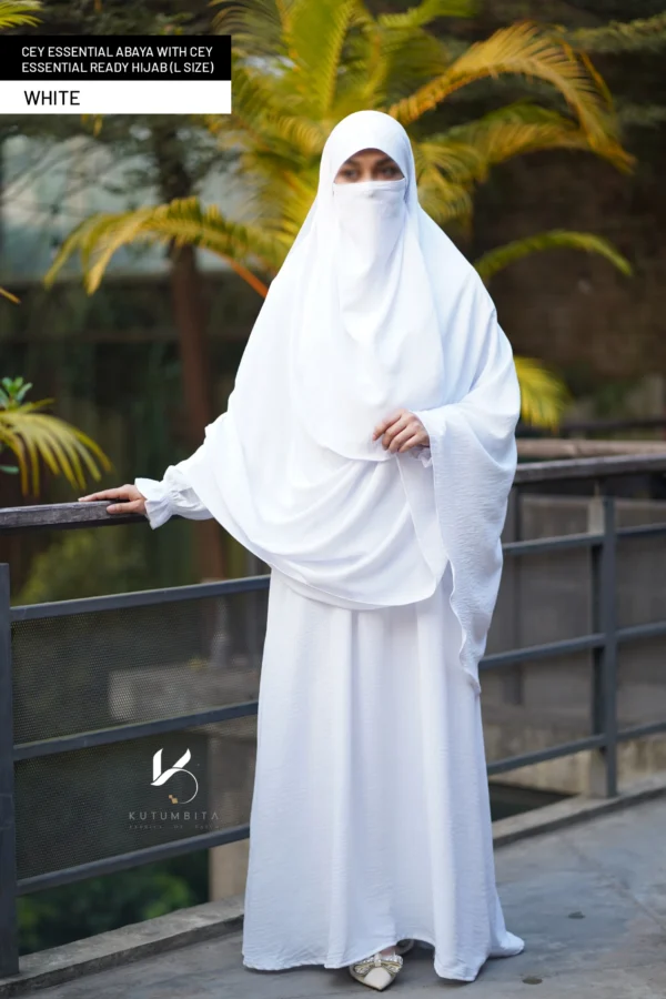 CEY Essential Abaya-White